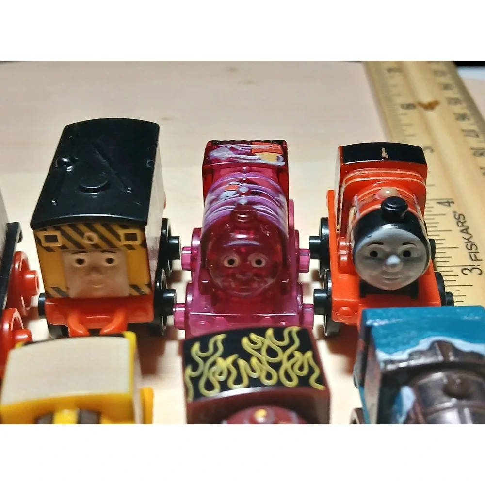 Thomas & Friends Mini Train Engines Lot, Multicolor